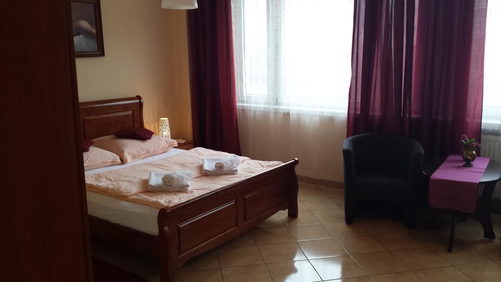 Hotel Elda 2 Bydgoszcz Bilik gambar